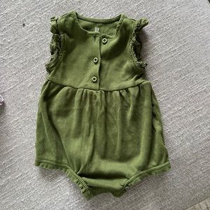 Gap Romper ✨✨